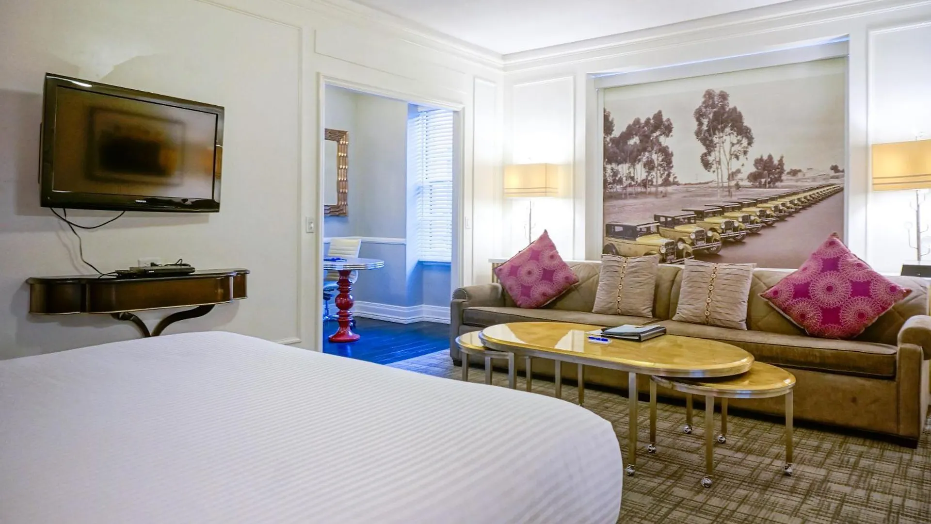 Resort At The Park 3*