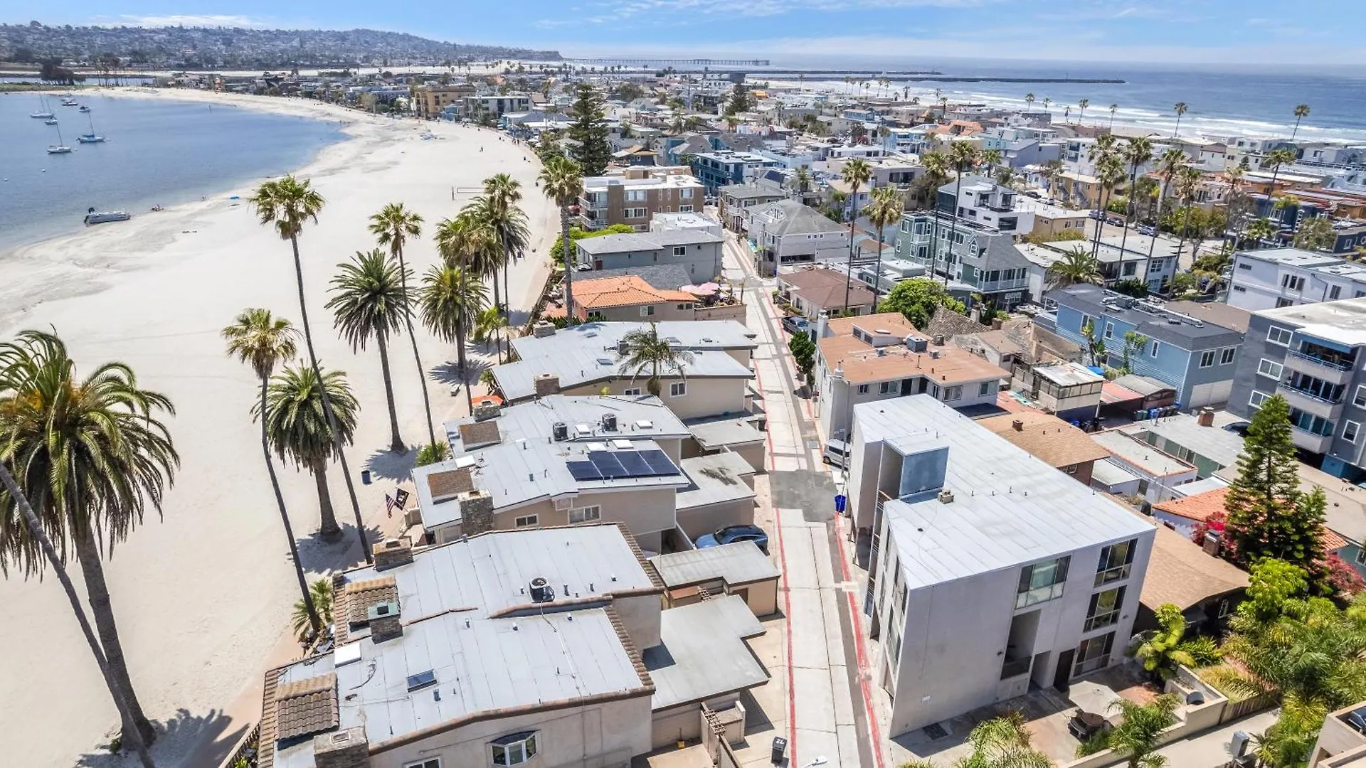Highly Rated Beach! 3bd 2ba Ac Luxury King Beds! Holiday home *
