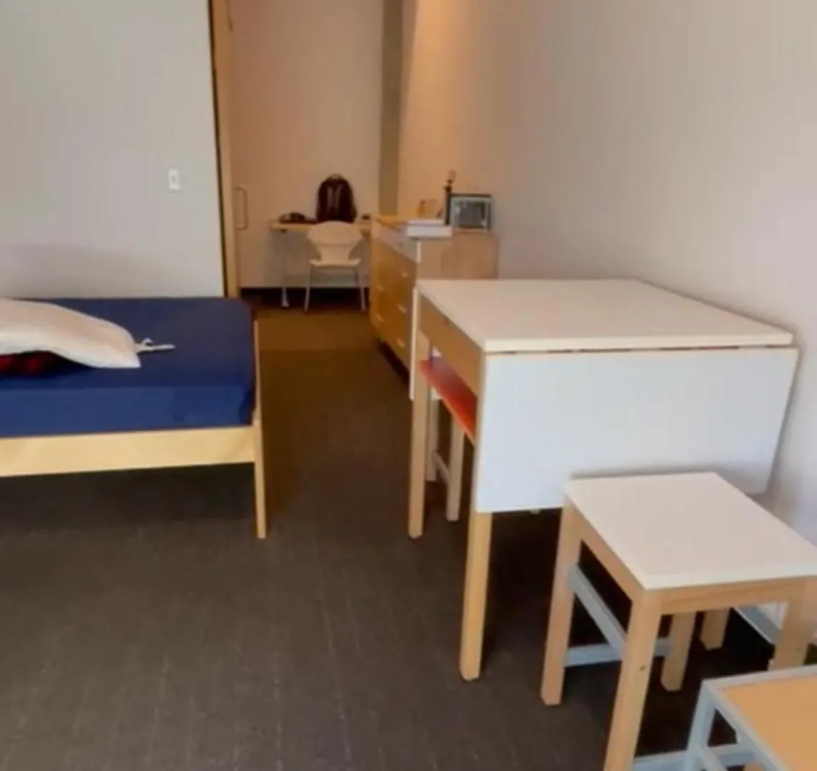 In - Ucsd Apartment *