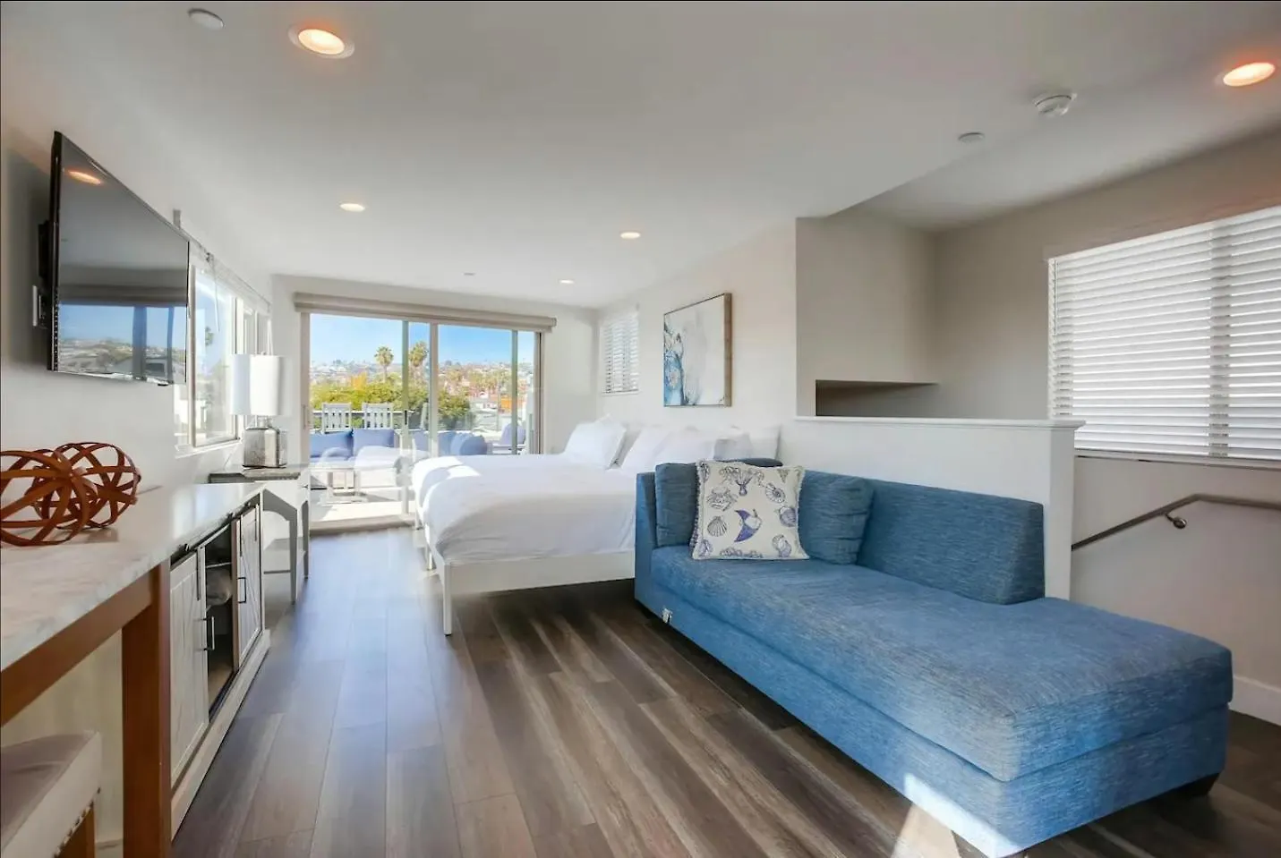 Ocean-view Blocks To With Private Hot Tub & Rooftop Deck * San Diego