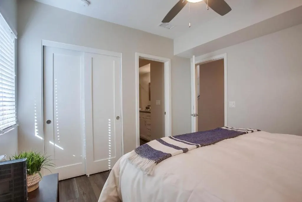 Ocean-view Blocks To With Private Hot Tub & Rooftop Deck