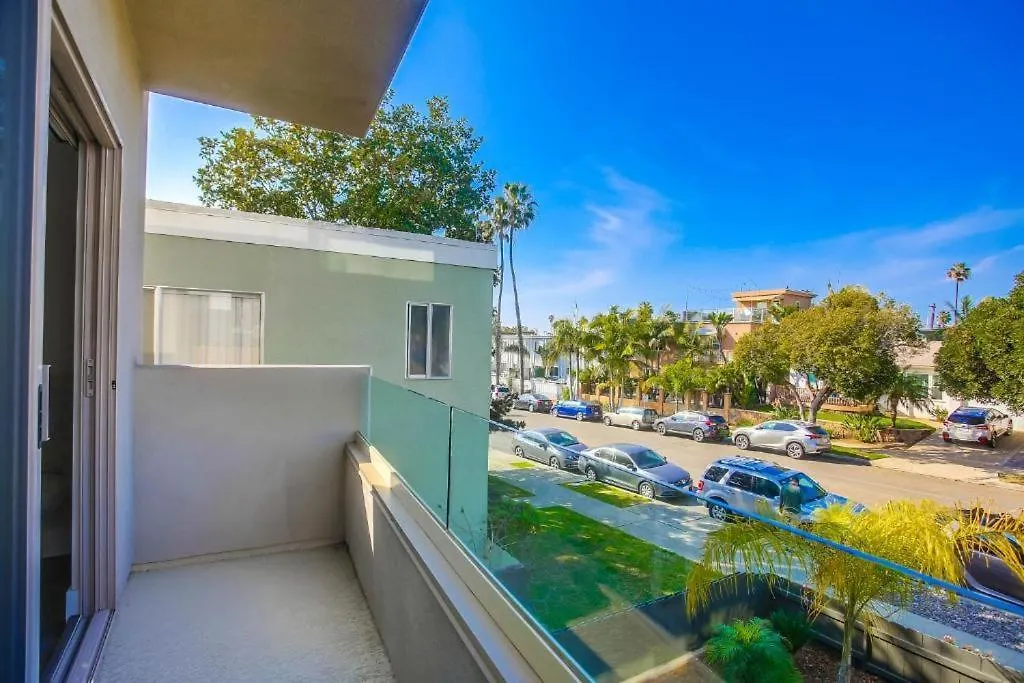 Ocean-view Blocks To With Private Hot Tub & Rooftop Deck