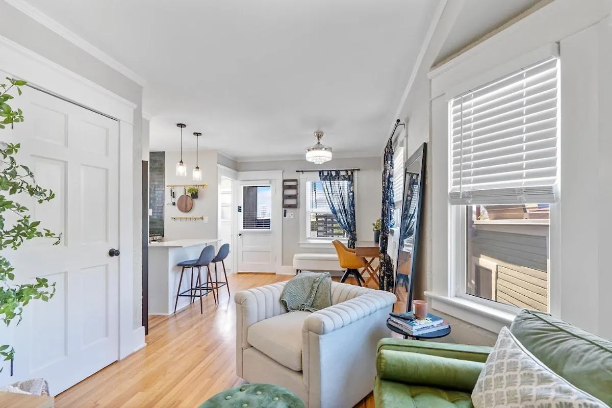The Downtown Carriage Flat *