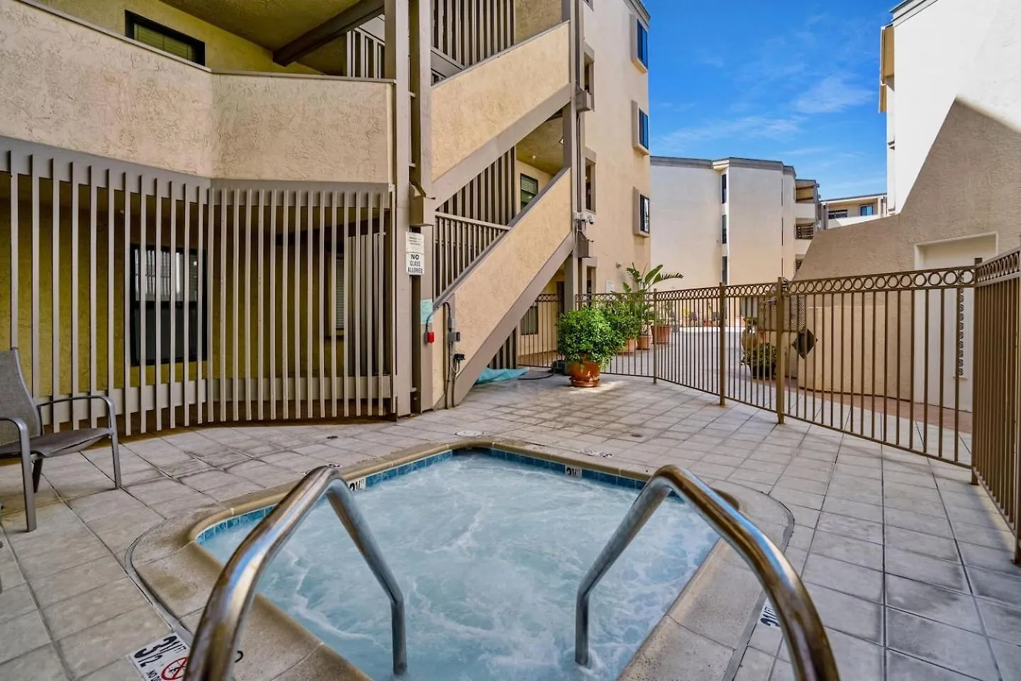 Front Bliss - Entire - Crystal Pier Tatil Evi San Diego
