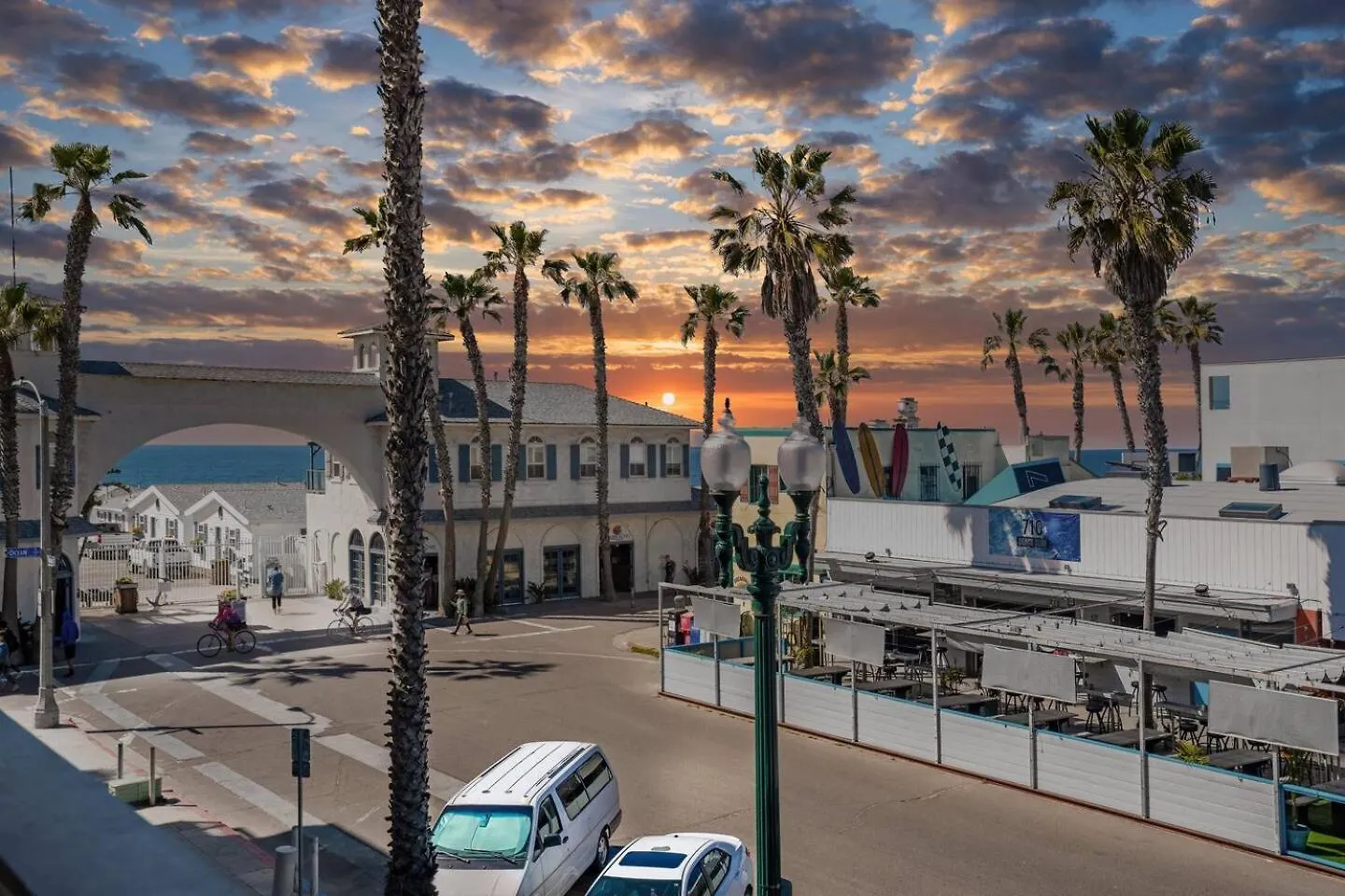 Front Bliss - Entire - Crystal Pier Tatil Evi