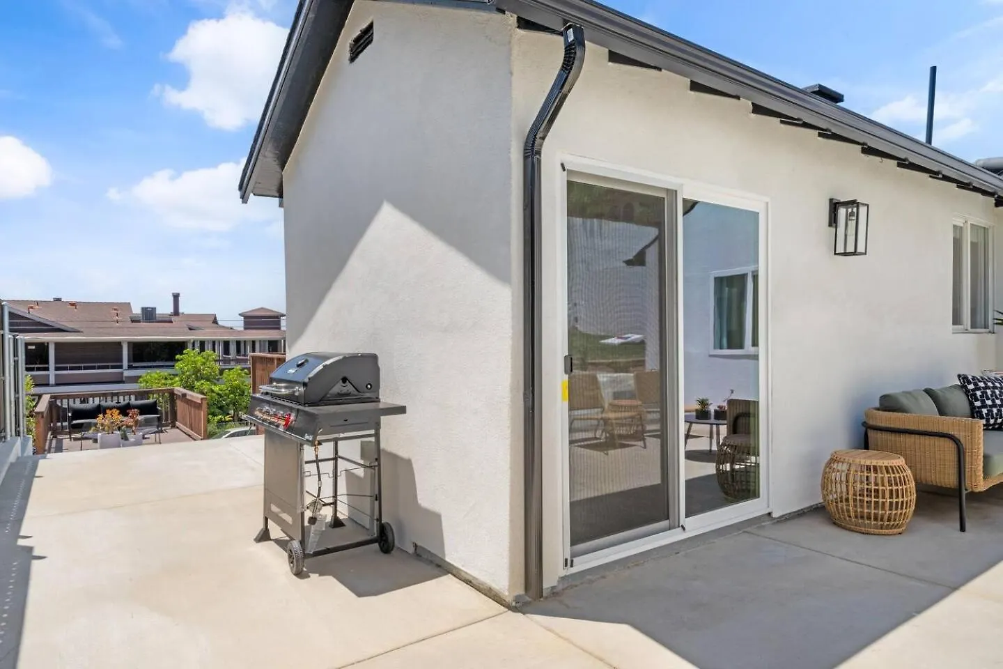 Spacious Mission Hills With Views