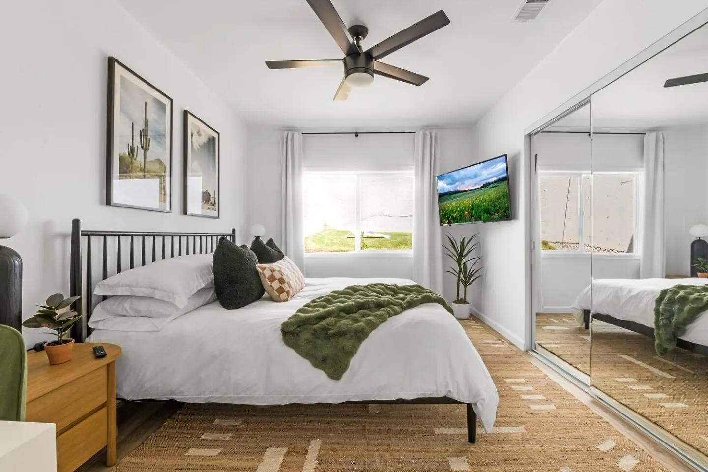 Spacious Mission Hills With Views *