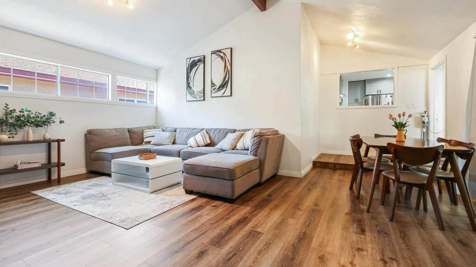 펜션 Spacious Family Retreat In The Heart Of