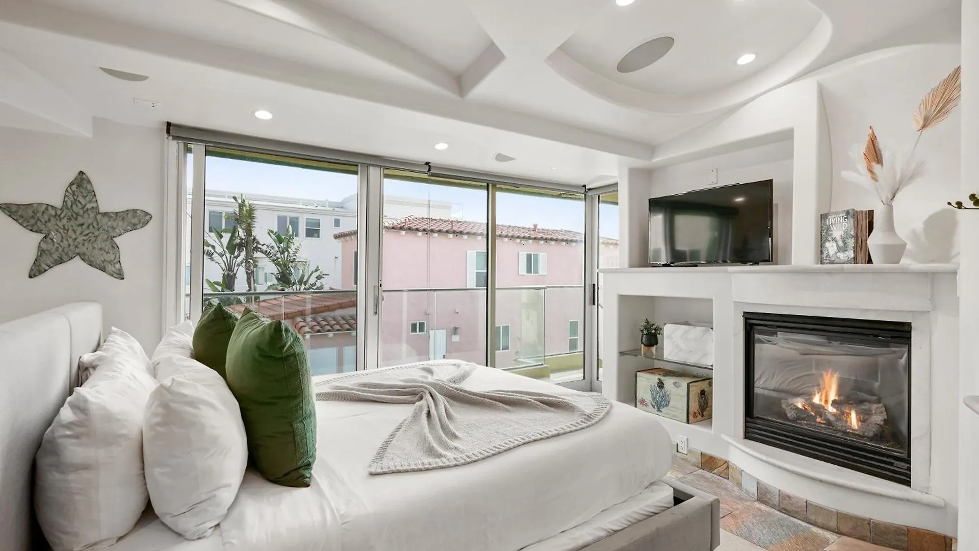 Dom wakacyjny Stunning Oceanfront Boardwalk - Spa, Steps2beach, Parking & Fast Wifi! *