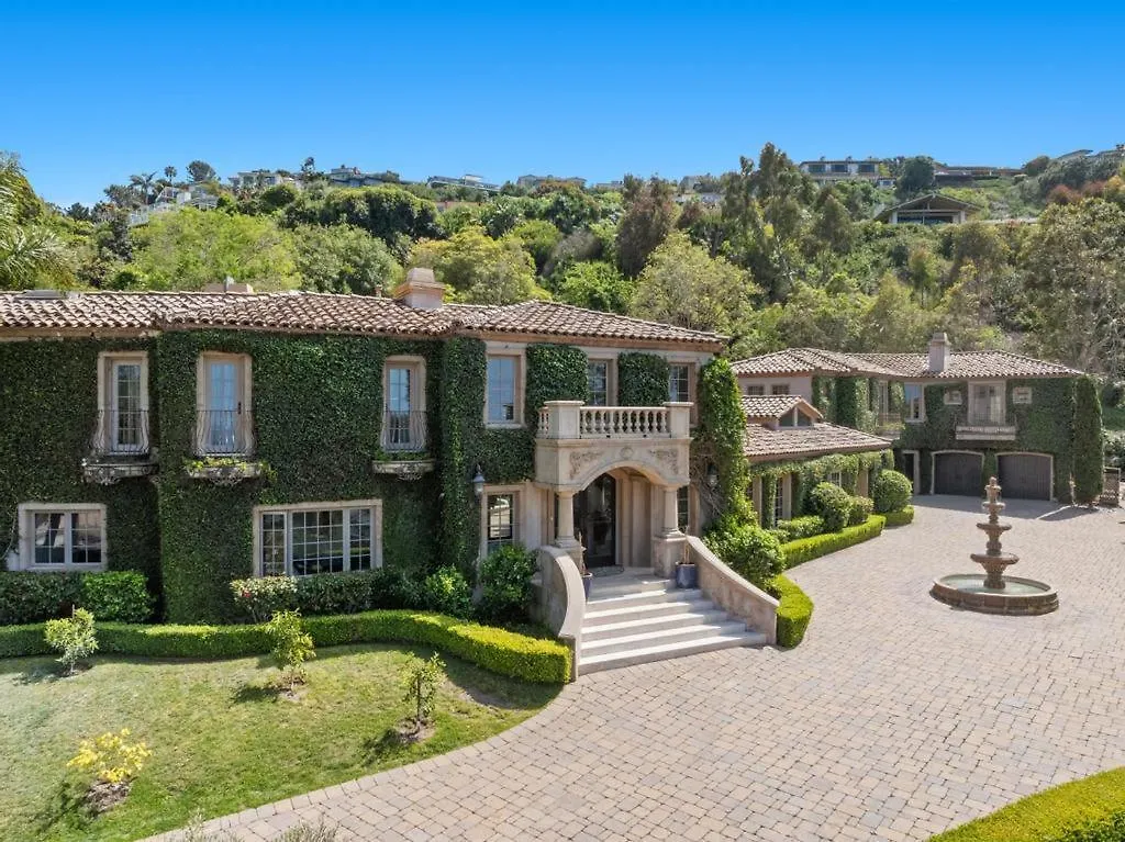 Grand Mediterranean In La Jolla Hillside Villa *