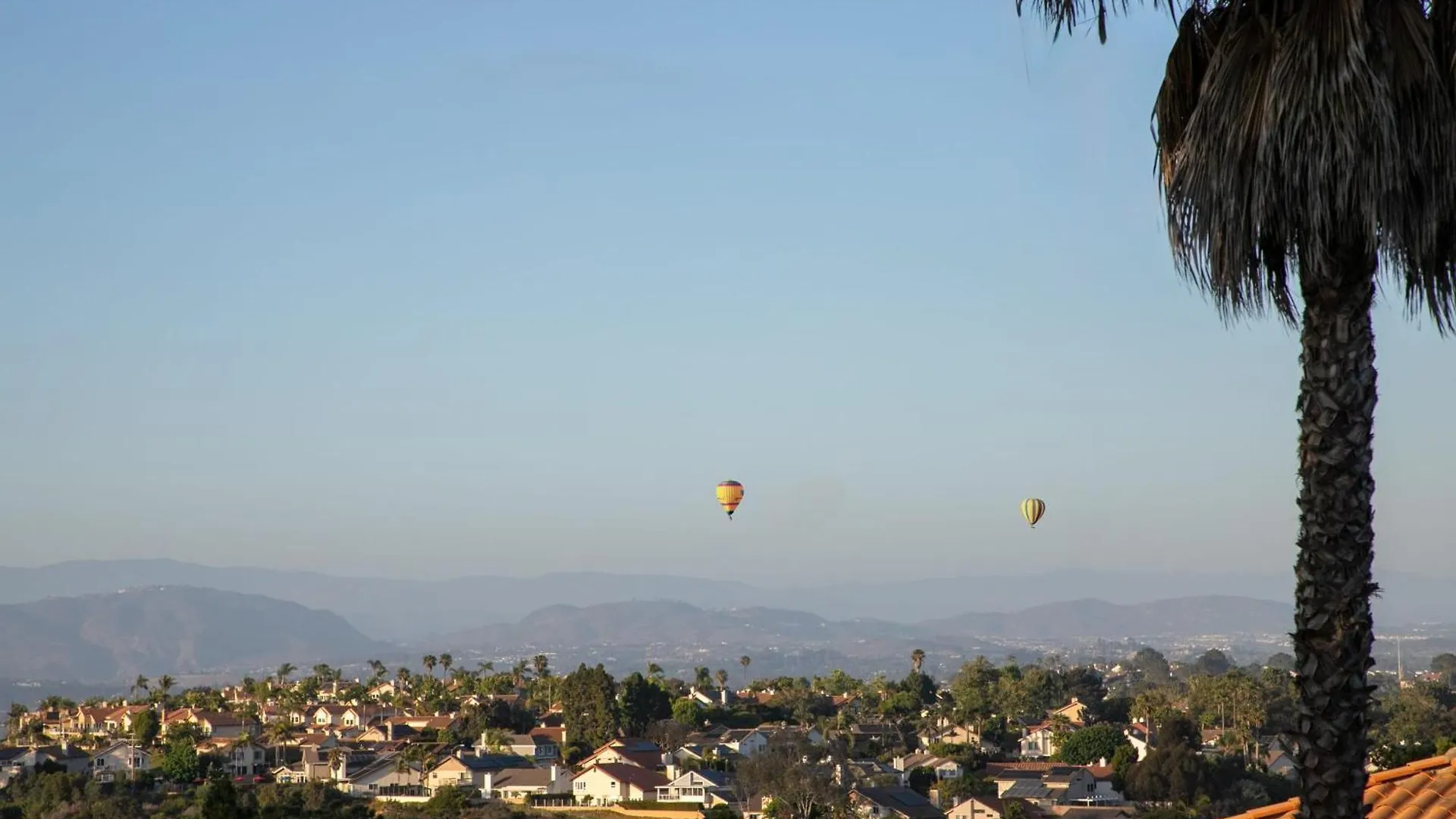 Del Mar Elegant Haven With Mountain Vistas