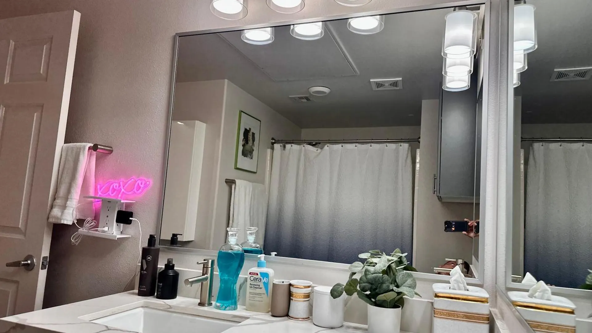 Allura Little Italy - 2 Bedroom In Downtown's Spot *