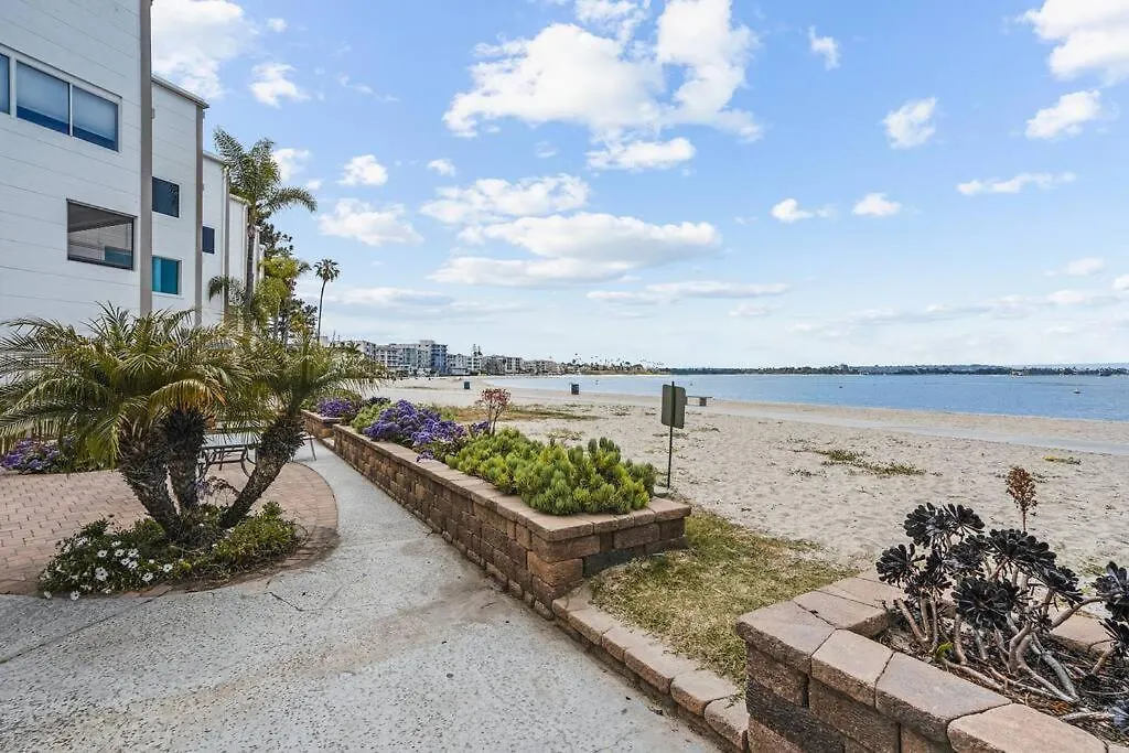 Bayside -2br Beachfront Free Parking San Diego