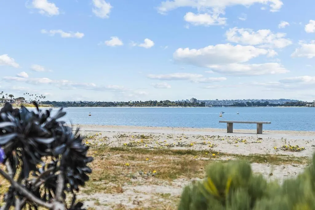 Bayside -2br Beachfront Free Parking * San Diego