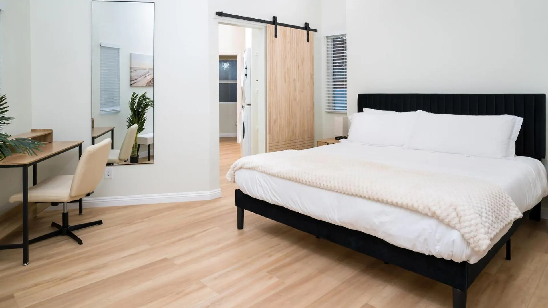 Lux Coastal Getaway, Brand New, Location Holiday home San Diego
