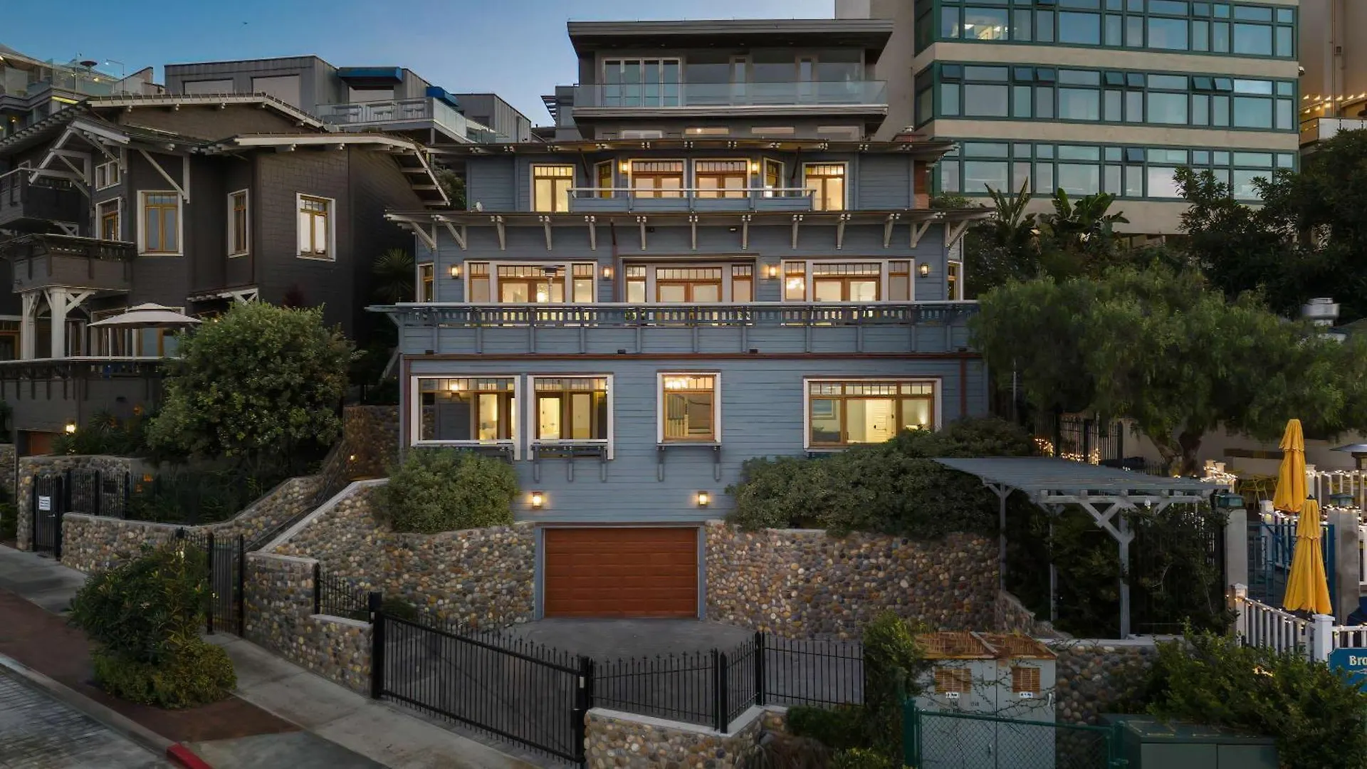 La Jolla Cove-oceanfront 5600sf 3br+loft 5ba House Villiage Location Walk Everywhere *