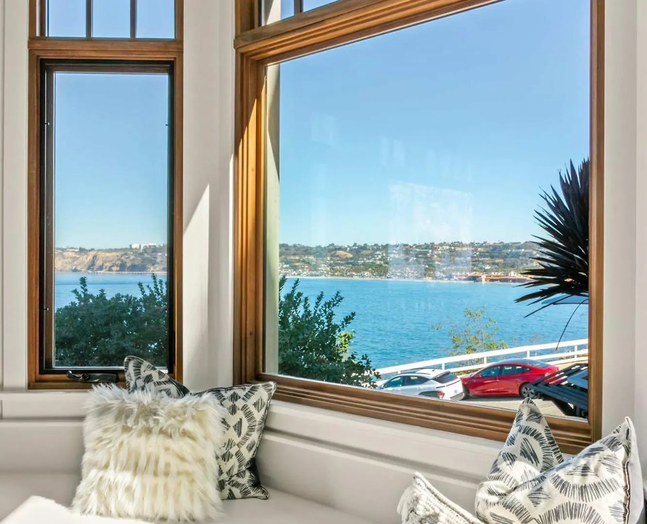 La Jolla Cove-oceanfront 5600sf 3br+loft 5ba House Villiage Location Walk Everywhere