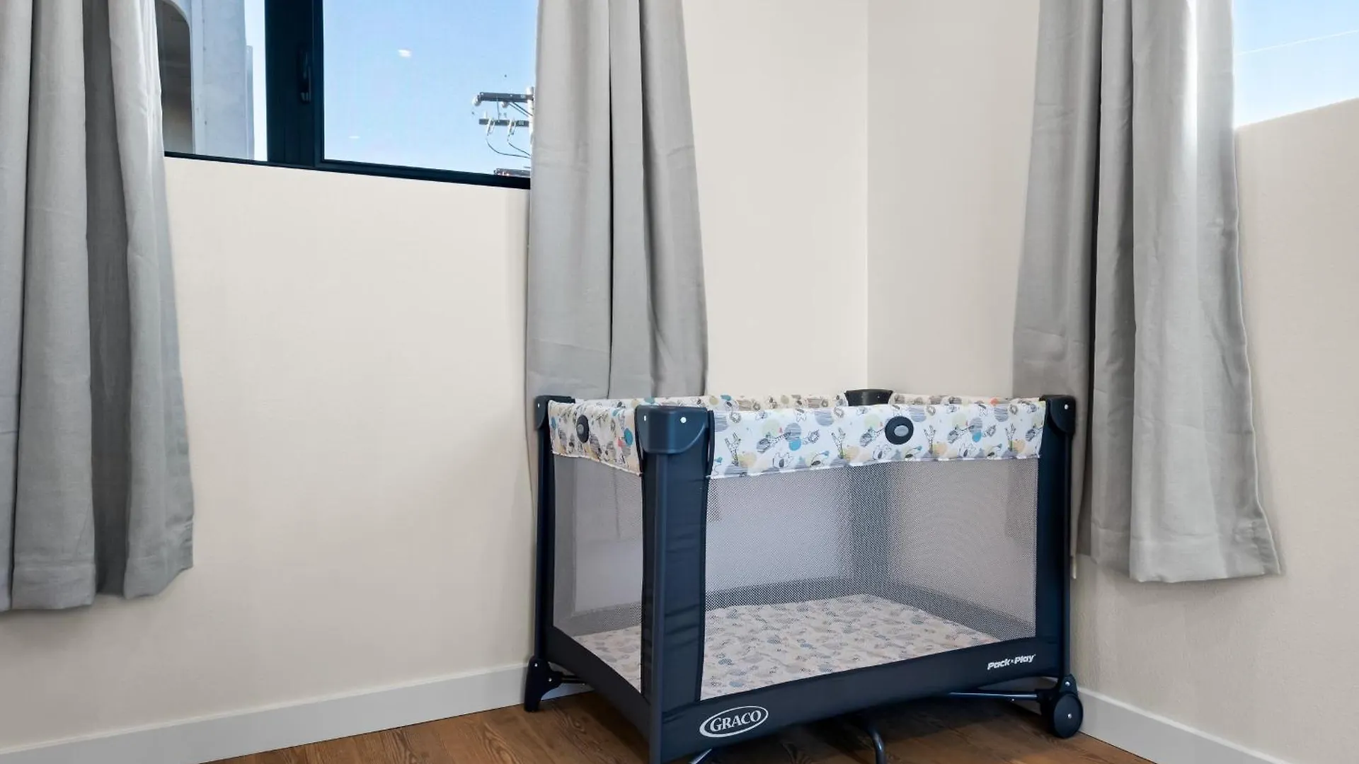 Modern 2 Bedroom King Bed Evcharger Pet-friendly Balcony San Diego