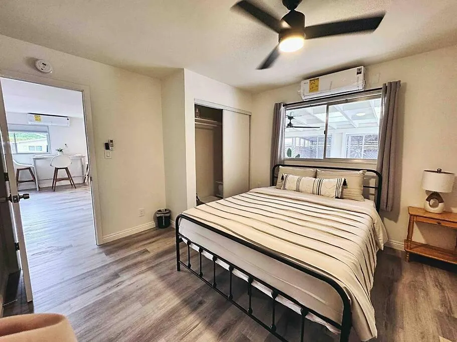 Sunny Retreat Huge Single Level With Large Yard *
