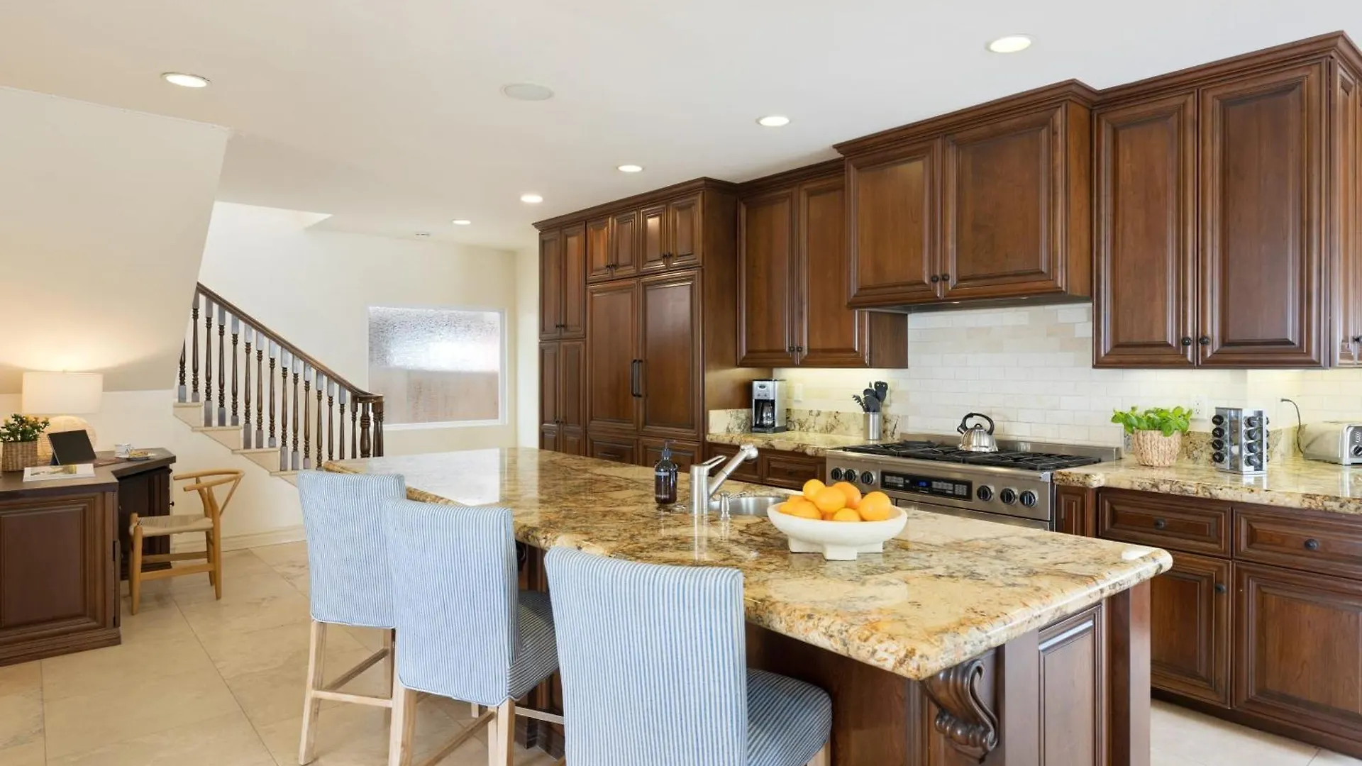 Shoreline By Avantstay Spectacular Beachfront W Fire Pit Pool Table Holiday home San Diego