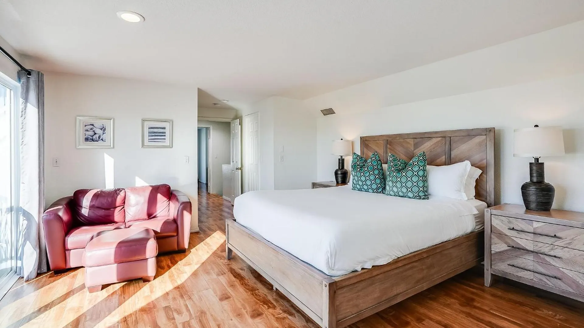 Massive With Ocean View & Amazing Rooftop