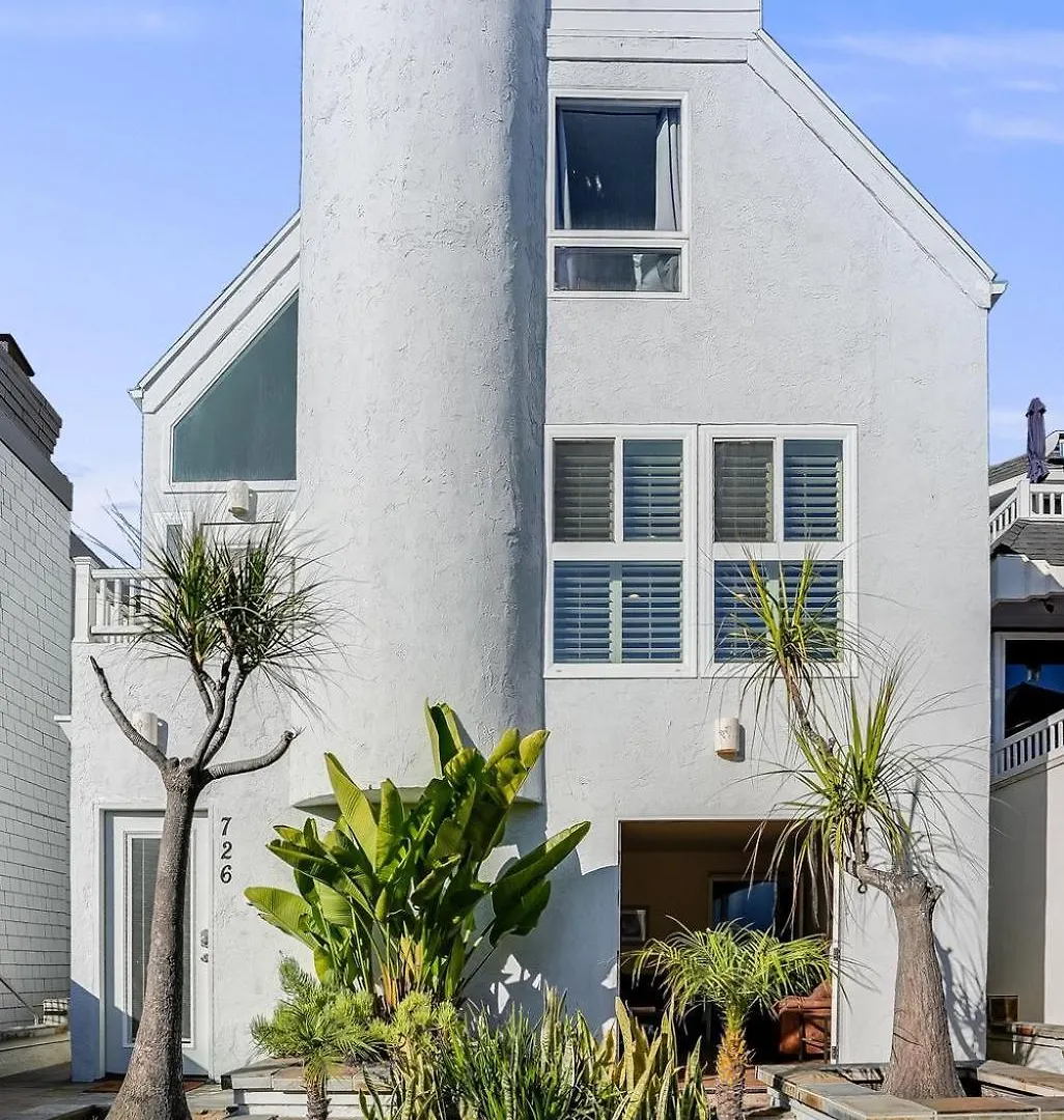 Massive With Ocean View & Amazing Rooftop