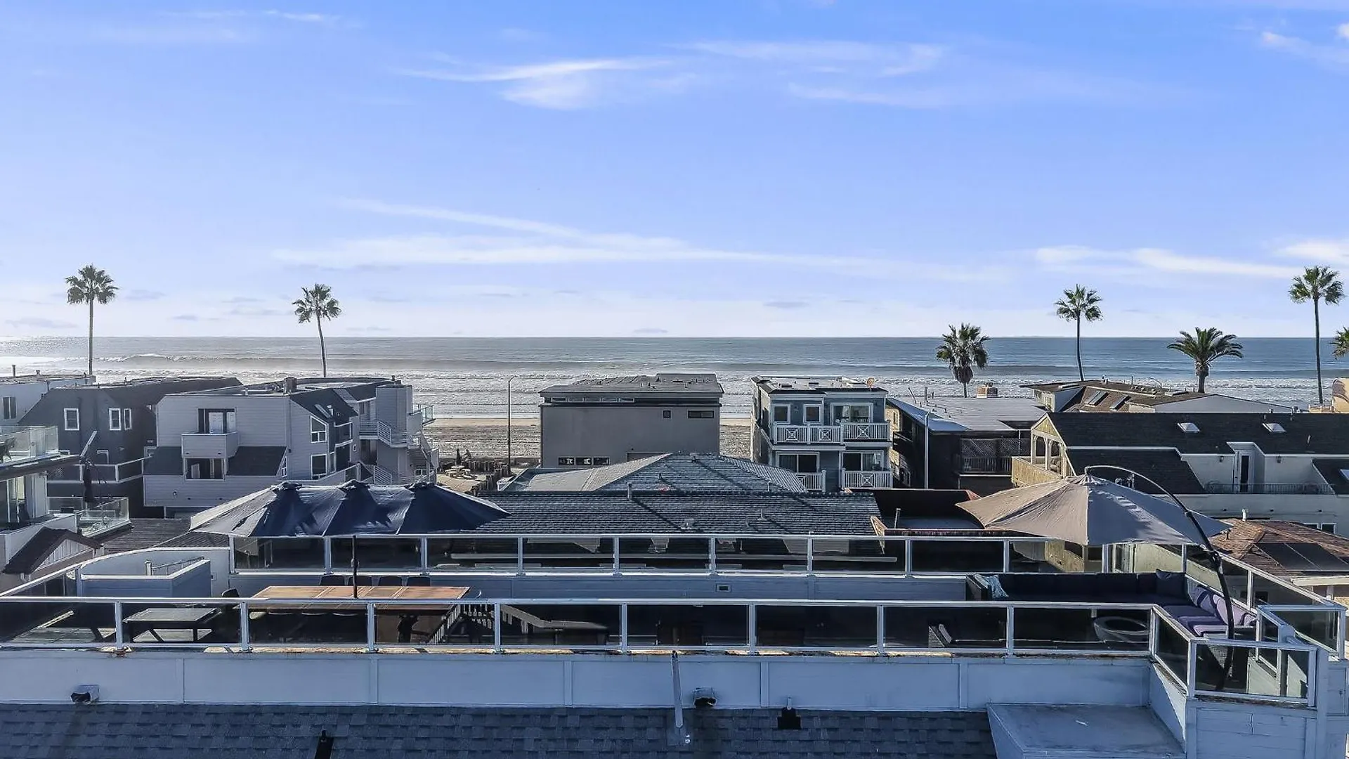 Holiday home Massive With Ocean View & Amazing Rooftop *