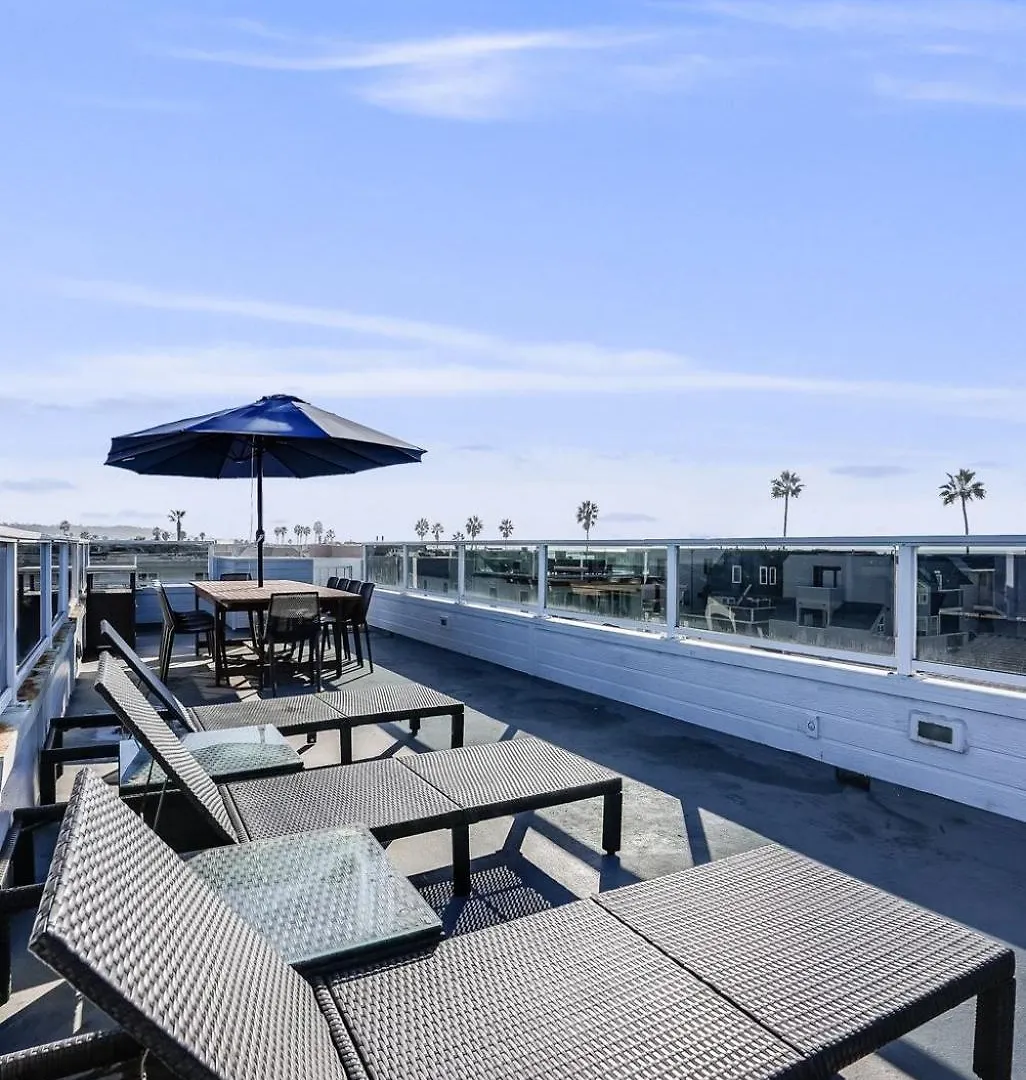 Massive With Ocean View & Amazing Rooftop