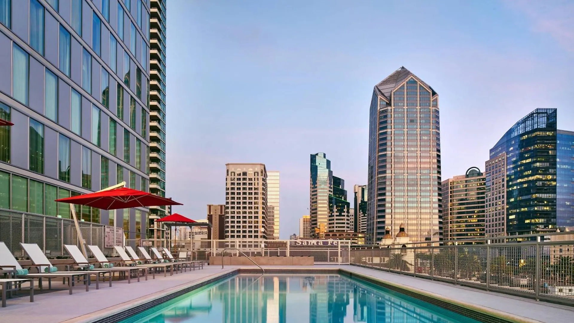 By Marriott Downtown/bayfront Hotel