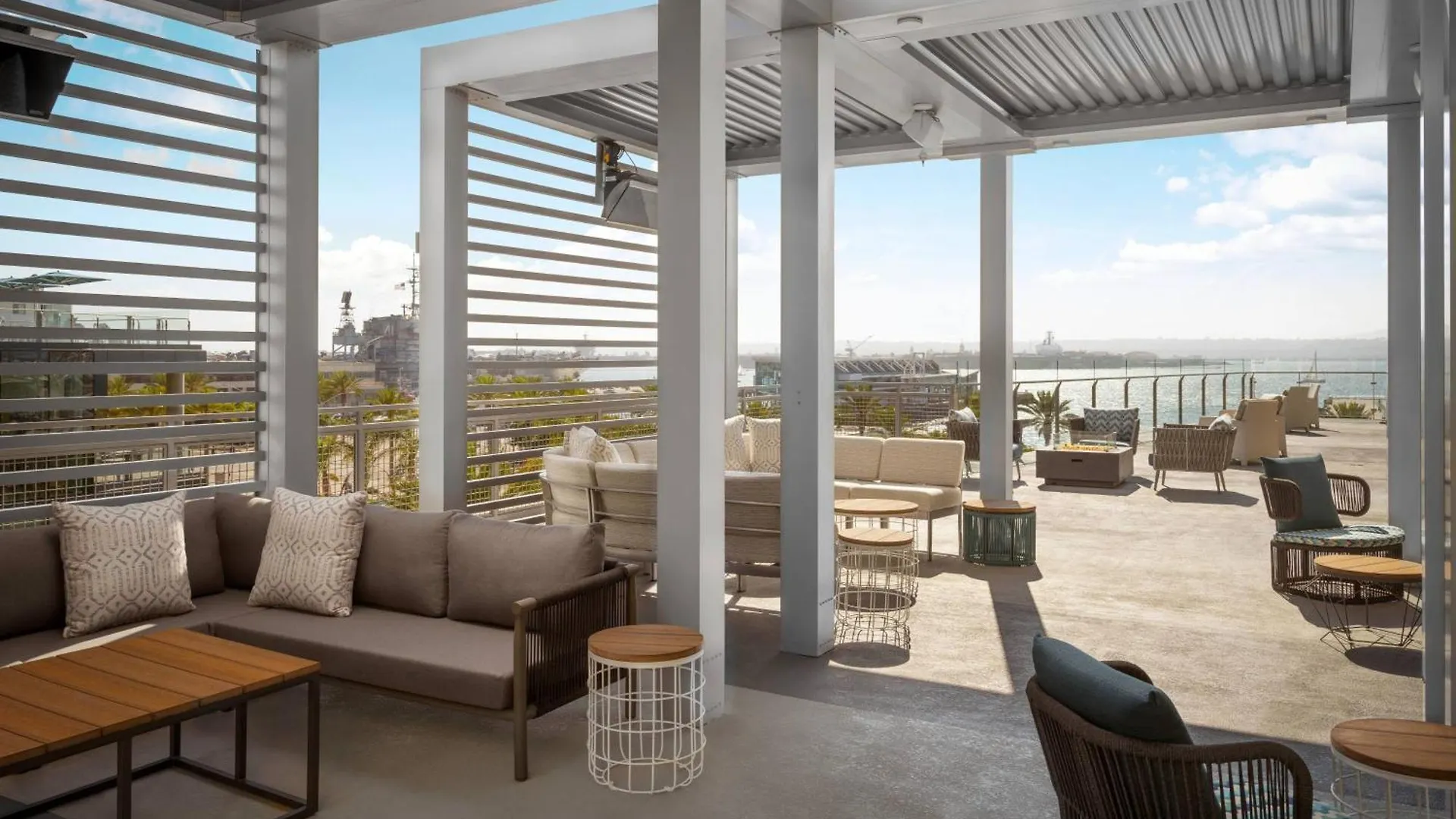 Hotel By Marriott Downtown/bayfront