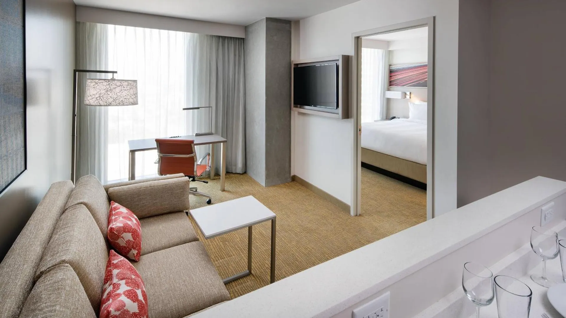 Hotel By Marriott Downtown/bayfront San Diego