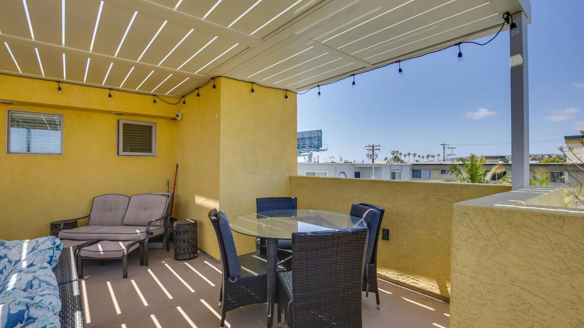 Sunny Socal Hideaway Less Than 2 Miles To Pacific Beach! San Diego