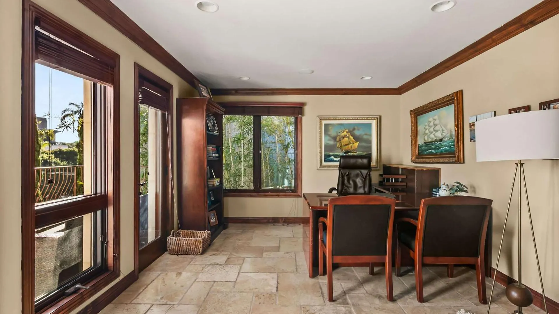 Holiday home Grand Retreat Rooftop Bliss And Ocean Views *