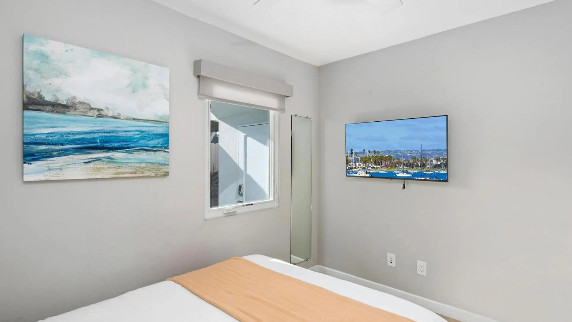 Newly Renovated 3br Modern In Heart Of Ocean Apartmán *
