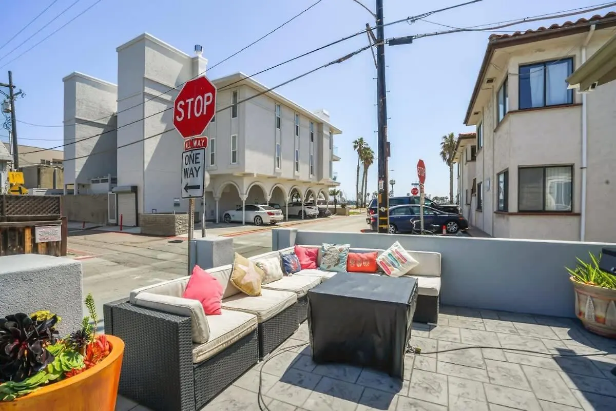 3bed 2bath Steps To The In Mb Apartment San Diego