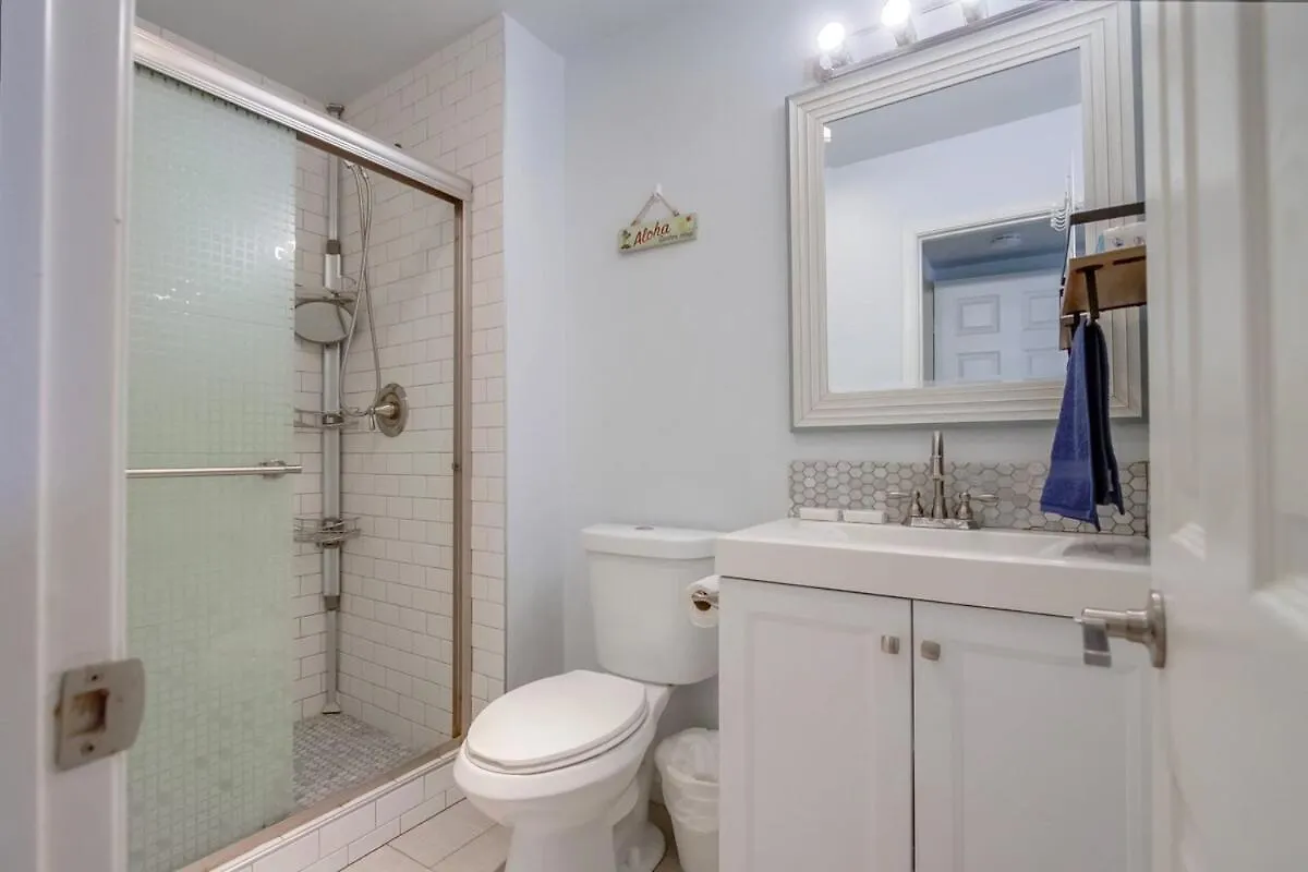 Entire Private 4-Bedroom Home W Pool, King Bed, Garage, Prime Location * San Diego
