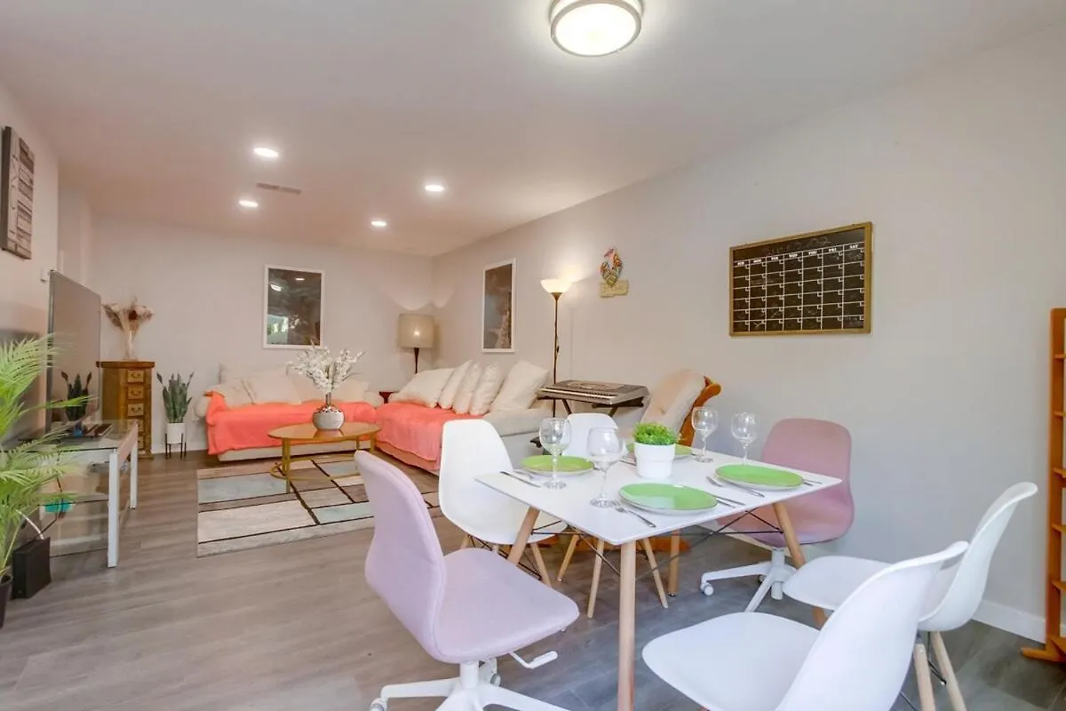 Entire Private 4-Bedroom Home W Pool, King Bed, Garage, Prime Location San Diego