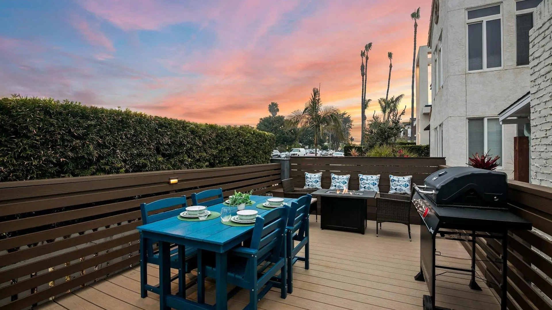 Seaside 1br Steps To Windansea & Peek Views Semesterbostad