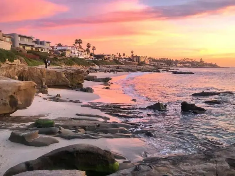 Seaside 1br Steps To Windansea & Peek Views San Diego
