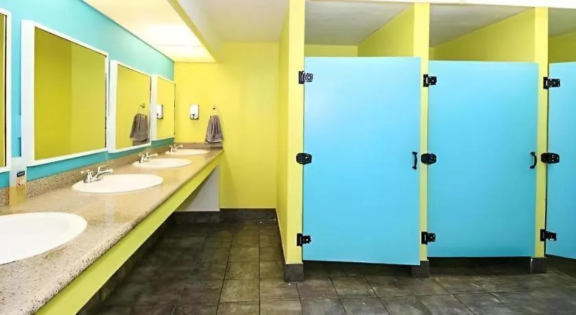 Ith Colive Balboa Park Hostel *