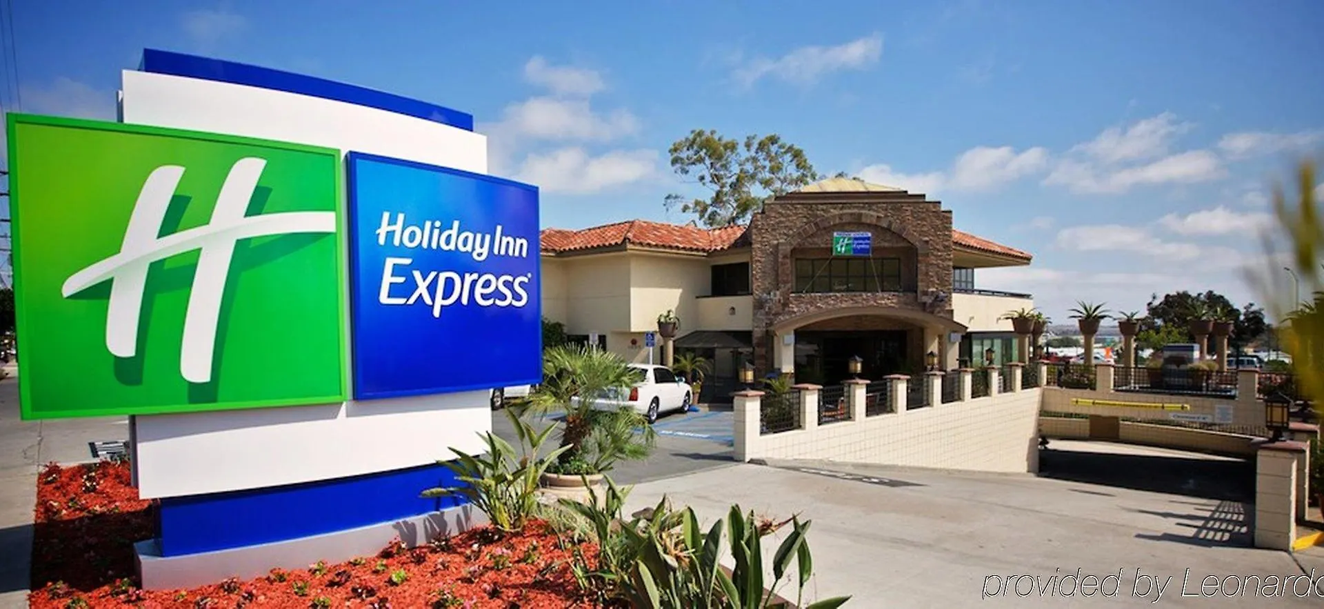 Express Airport-old Town By Ihg 2*