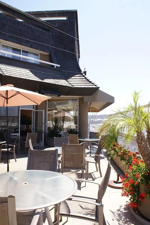 Bay Club And Marina