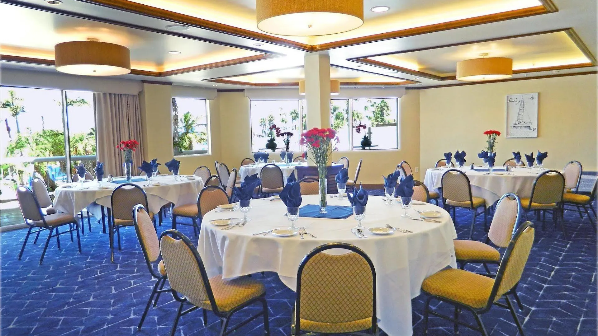 Hotel Bay Club And Marina 3*
