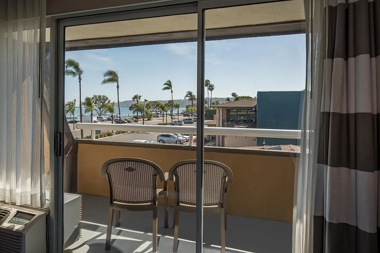Bay Club And Marina 3*