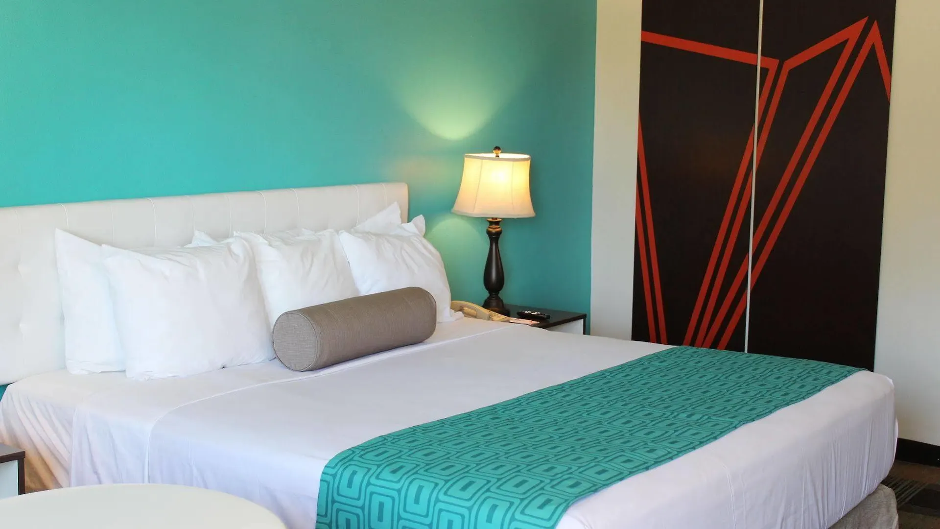 Howard Johnson By Wyndham Circle Hotel