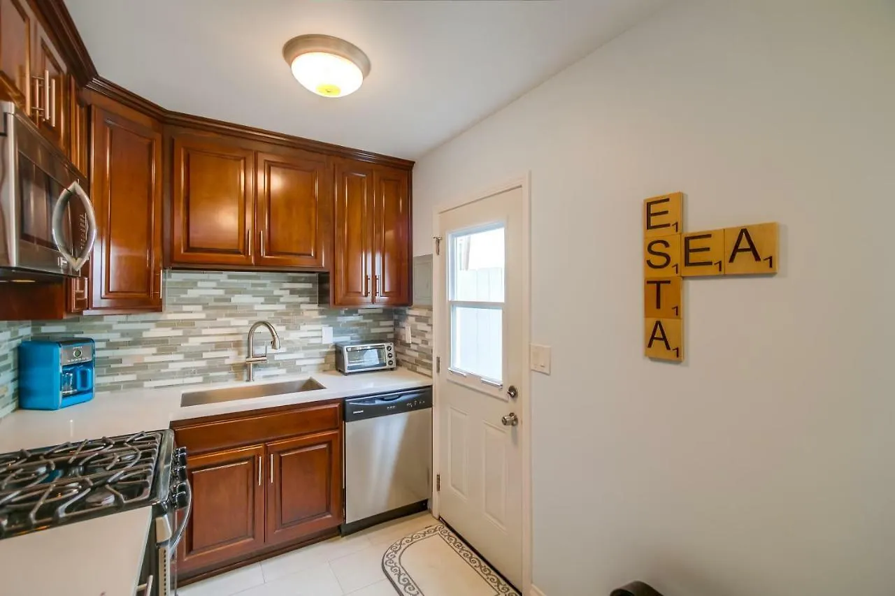 Sea-Esta Apts *