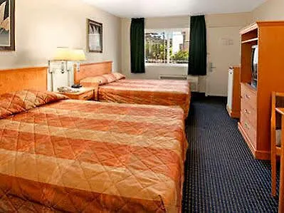 Howard Johnson By Wyndham Circle 3* San Diego