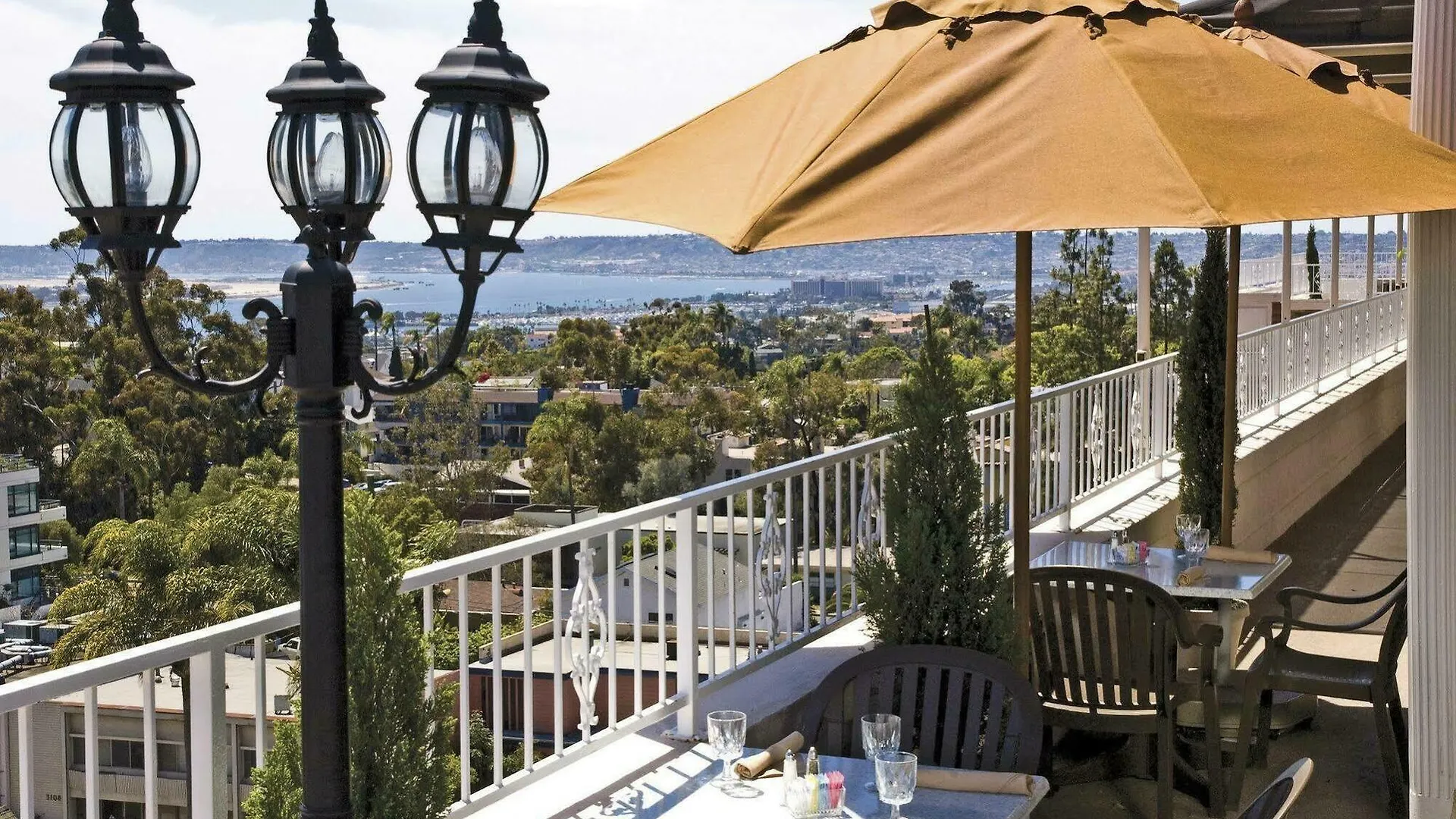 Resort At The Park 3*