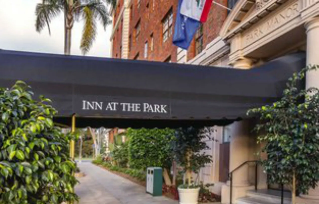 Resort At The Park 3*