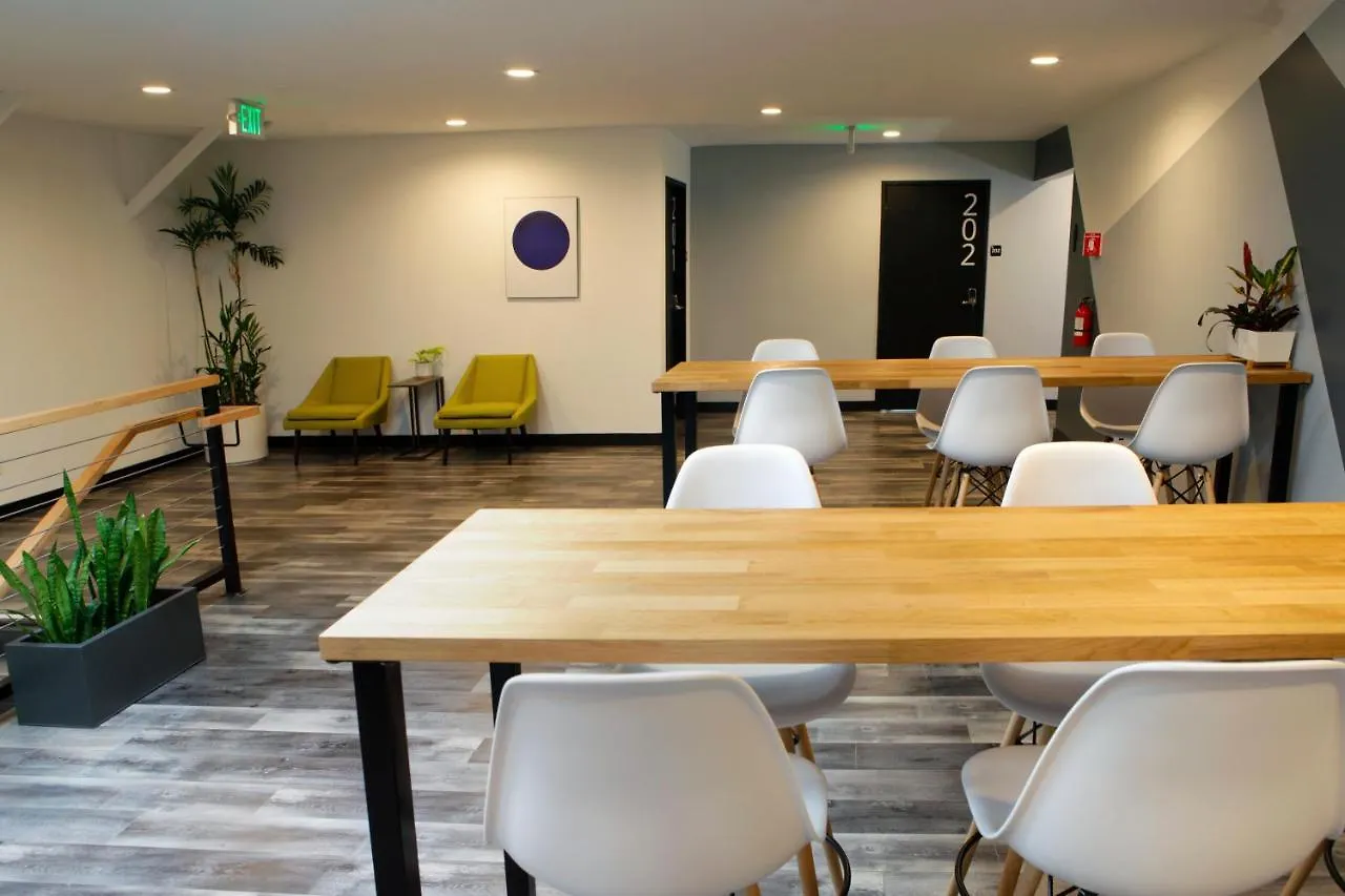 Classy Hostel San Diego